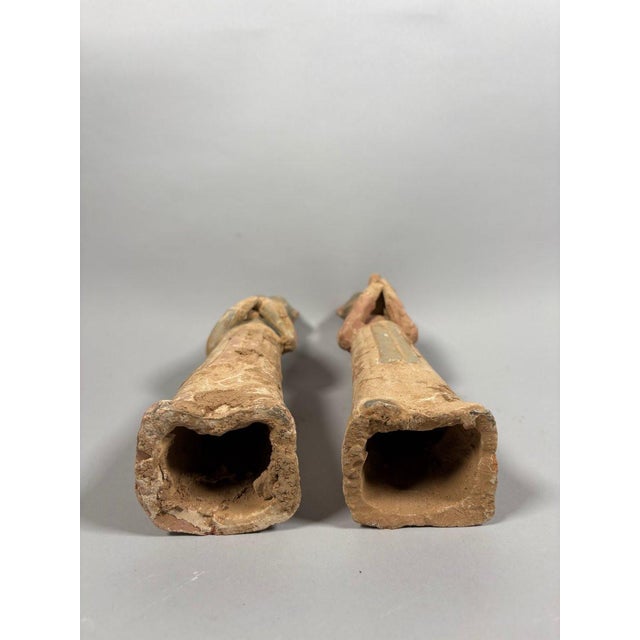 15th Century & Earlier Pair of sculptures of female musicians, Mingqi period, China, Tang Dynasty (618-907) For Sale - Image 5 of 6