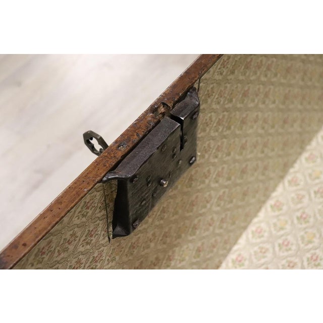 Antique Blanket Chest in Walnut, 1700s For Sale - Image 5 of 14