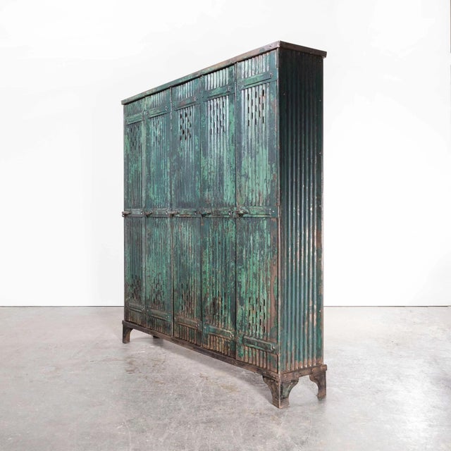 1930s Green Five Door Locker by Strafor for Forge De Strasbourg, 1930s For Sale - Image 5 of 16