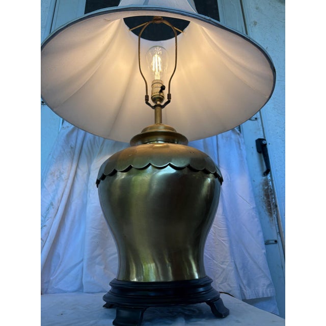 Mid-Century Modern Urn Style Brass Lamp With Champagne Softback Bell Lamp Shade, Scalloped Trim at the Top and 9223 Stamp on Bottom For Sale - Image 6 of 9