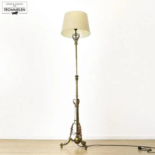 English Table Lamp For Sale - Image 13 of 13