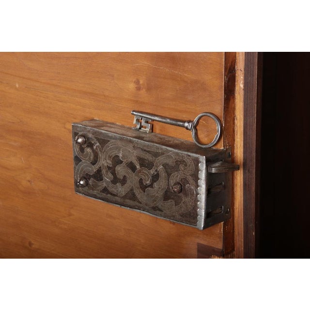 Antique Baroque Cabinet in Walnut with Iron Lock, 1760 For Sale - Image 4 of 18