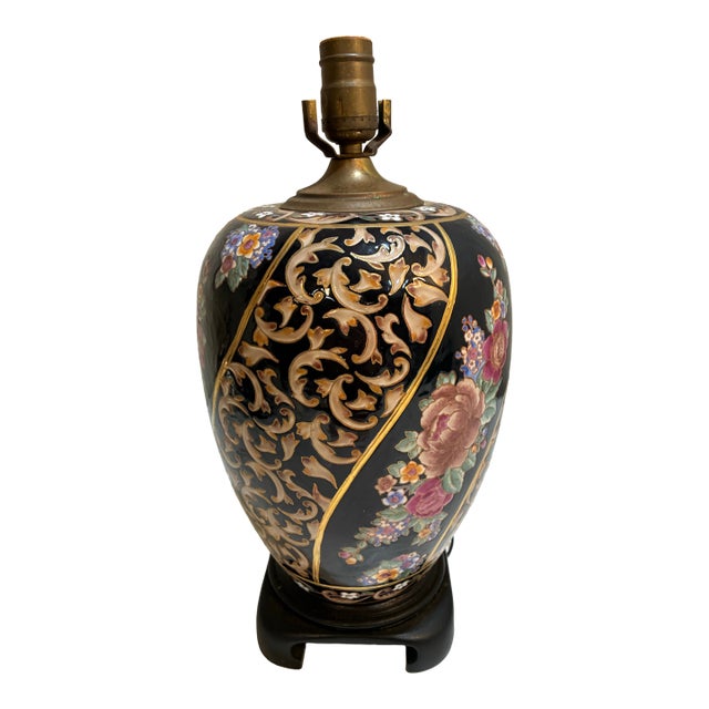 Vintage Chinoiserie Hand Painted Porcelain Table Lamp For Sale