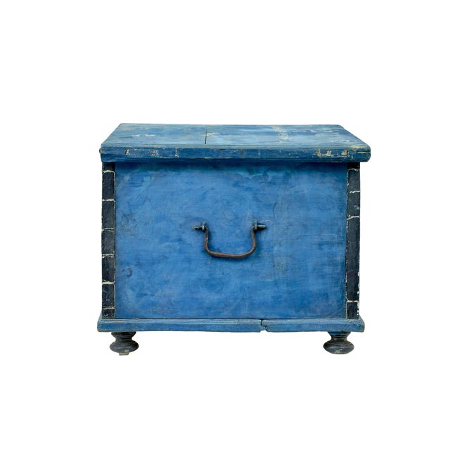 Hand painted small swedish trunk circa 1877. Good quality piece of rustic Swedish furniture, offering plenty of...