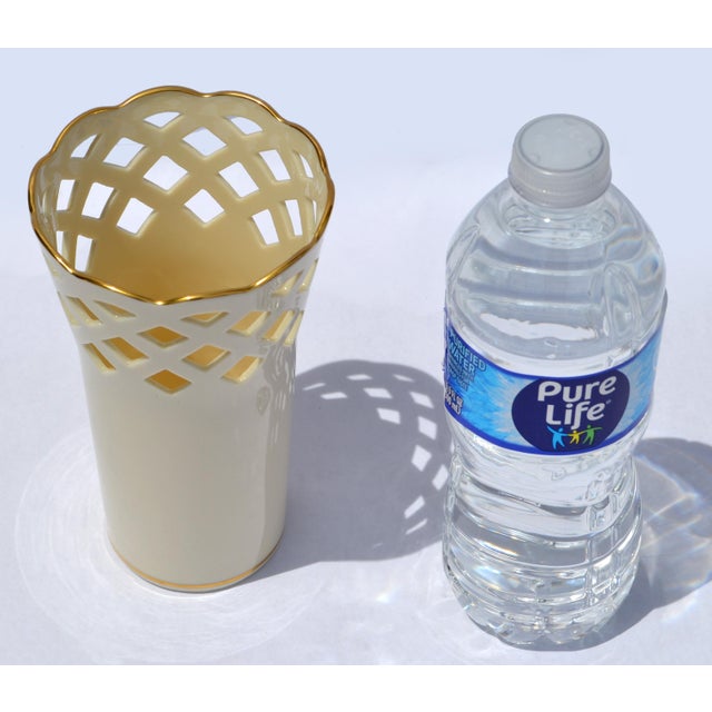 Tan Vintage Lenox Wicker Collection 6 Inch Lattice Fine Bone Ceramic Vase 24k Gold Trim For Sale - Image 8 of 15