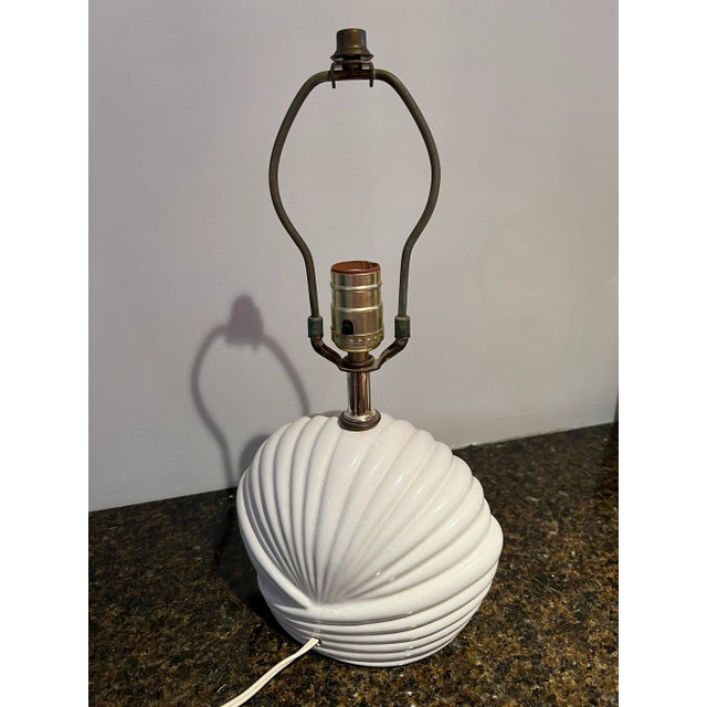 1980 Art Deco Style White Shell Ceramic Lamp For Sale In New York - Image 6 of 7
