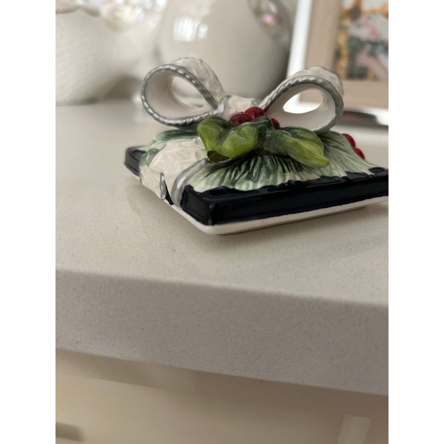 Ceramic Fitz and Floyd Bristol Holiday Ceramic Box For Sale - Image 7 of 7