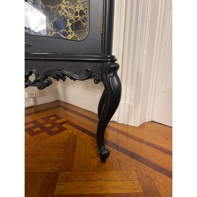 1960s French Illuminated Vitrine Curio Cabinet For Sale - Image 10 of 11