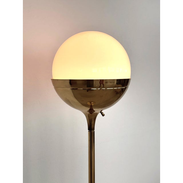 Brass and Glass Globe Floor Lamp from Vereinigte Werkstätten München, 1970s For Sale - Image 6 of 18