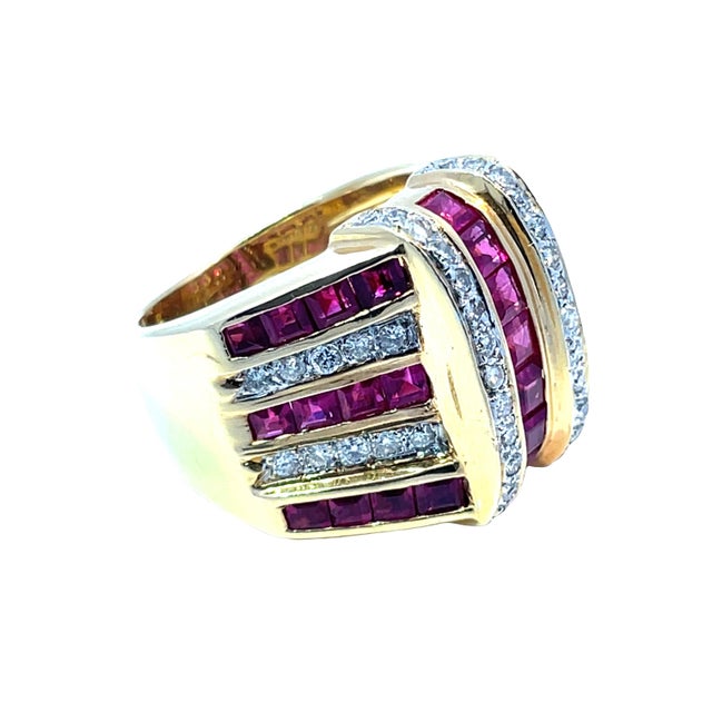 Modern Bold 18k Yellow Gold Ruby and Diamond Ring, Size 6.5 For Sale - Image 3 of 6