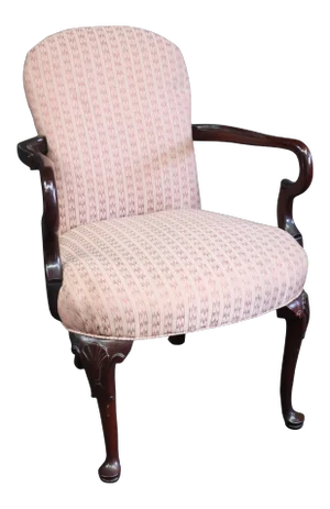 Thomasville Queen Anne Mahogany Shell Carved Arm Chair