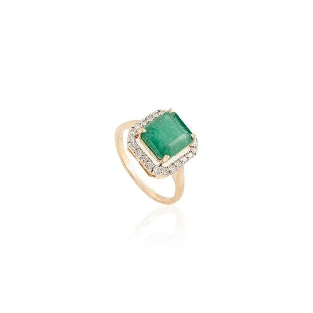 Not Yet Made - Made To Order Emerald Halo Diamond Wedding Ring in 18k Size 7 For Sale - Image 5 of 8