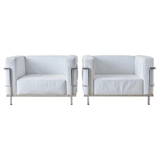 Pair of Le Corbusier Lc3 Style Lounge Chairs Made by Mobelaris For Sale
