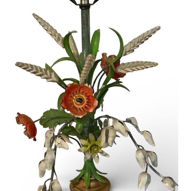 Mid-Century Hollywood Regency Italian Giltwood & Floral Tole Table Lamp For Sale - Image 4 of 6