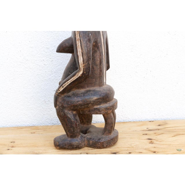Antique Painted Idoma Seated Female Figure For Sale In Los Angeles - Image 6 of 8