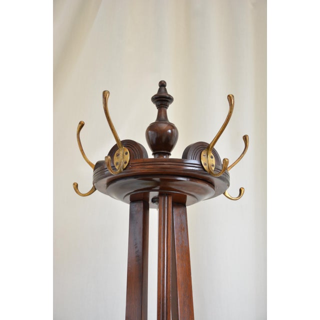 K0642 fine quality and very elegant arts and crafts hall stand, having turned finial to the top above a revolving section...