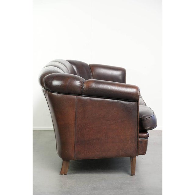 This unique sheepskin 3-seater sofa features beautiful colors and a distinctive design. It comes with removable seat...