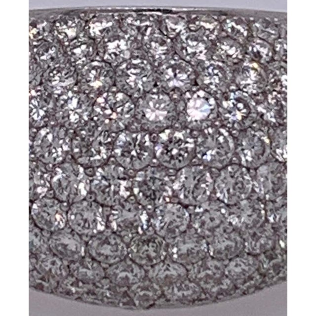 Unisex White Gold 18 Karat 10 Carat Diamond Cluster Ring 10.7 Grams For Sale - Image 4 of 12