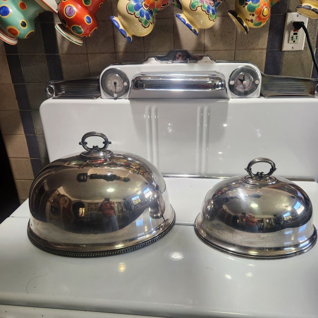 English Early 20th Century English Edwardian Silver Food Domes - Pair For Sale - Image 3 of 4