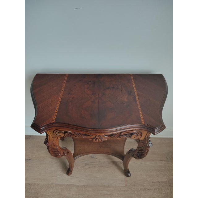 French Provincial Vintage 1930s Petite French Provincial Carved Console Table by Eureka Parlor Mfg. Co. For Sale - Image 3 of 10