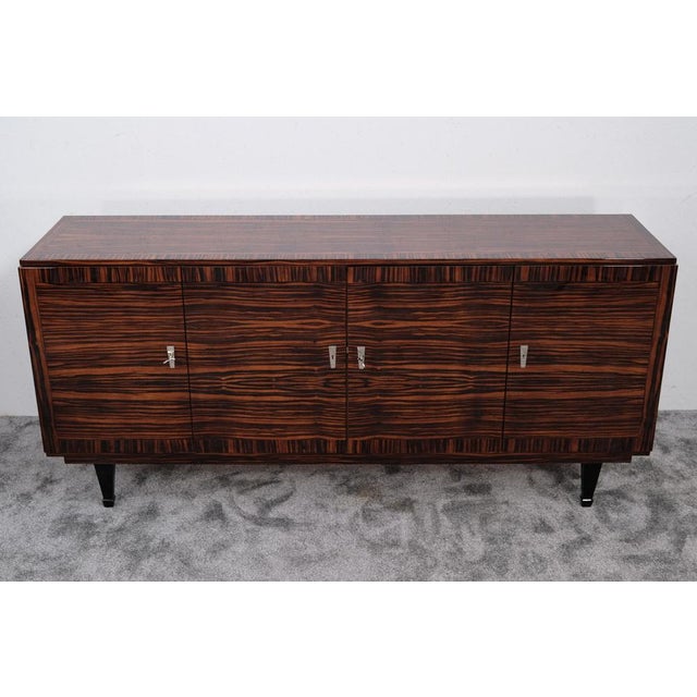 Large Mid-Century Sideboard in Makassar, 1940s, in Very Good conditions. Designed 1920 to 1949