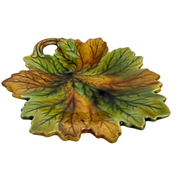 English Set of 2 Antique Villeroy & Boch Majolica Leaf Dishes For Sale - Image 3 of 6