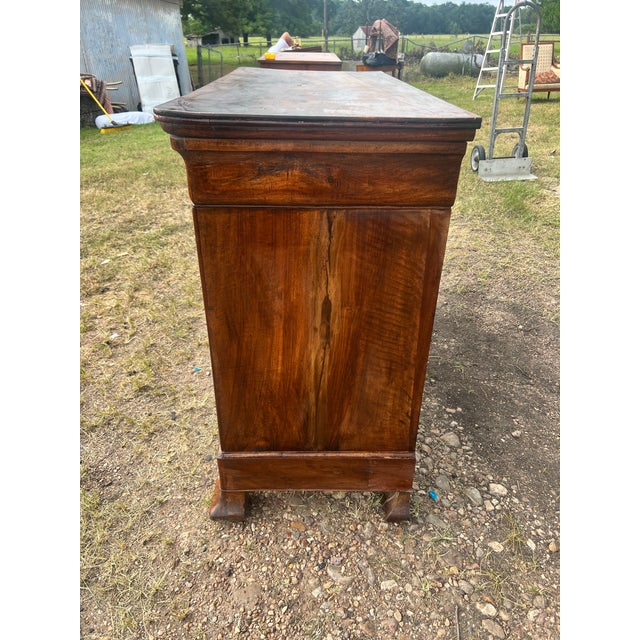 French 19th Century Louis Philippe Walnut Chest of Drawers For Sale - Image 6 of 12