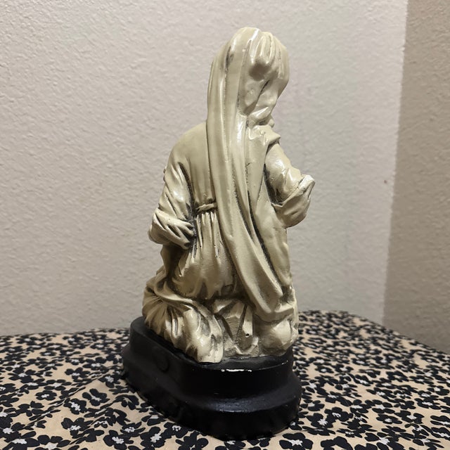 1970s Plaster Statue Madonna With Infant Jesus For Sale - Image 9 of 10