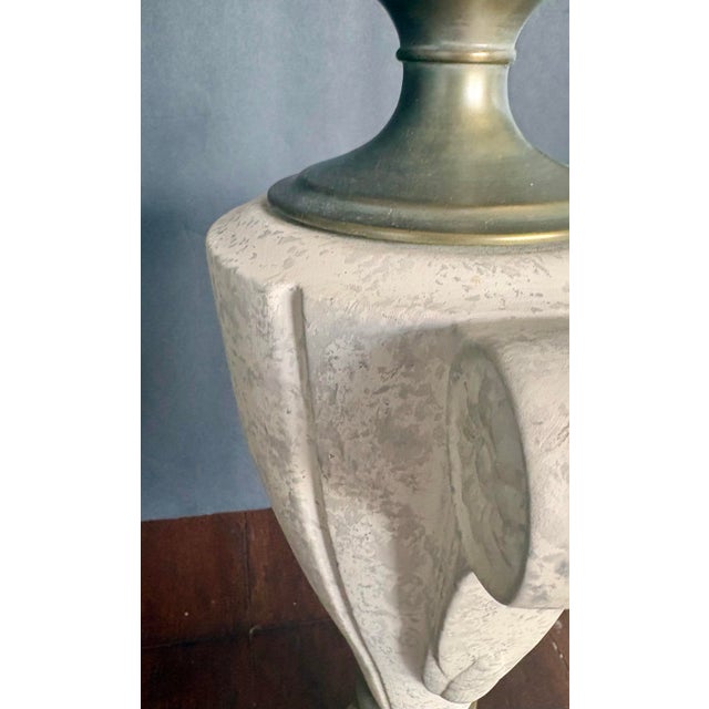 Vintage Neoclassical Faux Marble Ceramic & Brass Urn Table Lamp For Sale - Image 12 of 12