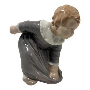 Bing & Grondahl Vintage Porcelain Figurine #1995 Girl in Dress Mint Condition!