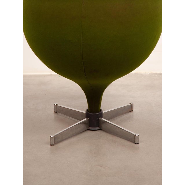 Metal Set of Vintage Swivel Chairs Serie Starlook Ultralight Model Luna attributed to Pierre Guariche for Meurop, 1967 For Sale - Image 7 of 12