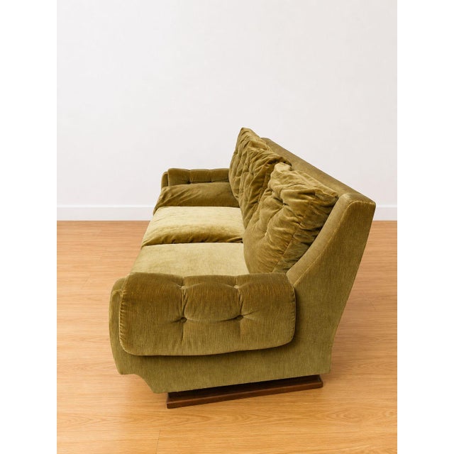 1950s Vintage Green Velvet and Wood Sofa, 1950s For Sale - Image 5 of 7