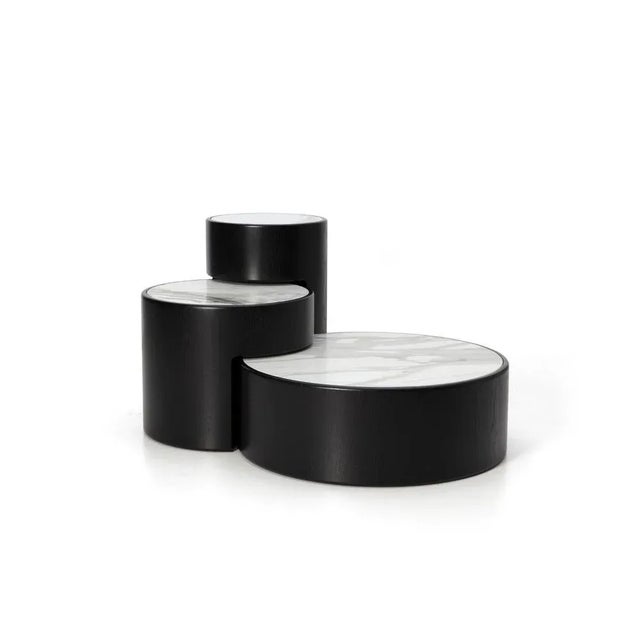 Levels set of 3 nesting tables dan yeffet & lucie koldov. Dimensions: ø75 x 25 cm ø50 x 40 ø38 x 58 materials: oak tainted...