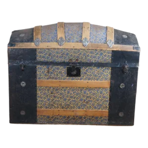 Late 19th Century Large Antique Victorian Oak Banded Embossed Leather Dome Top Steamer Trunk Chest