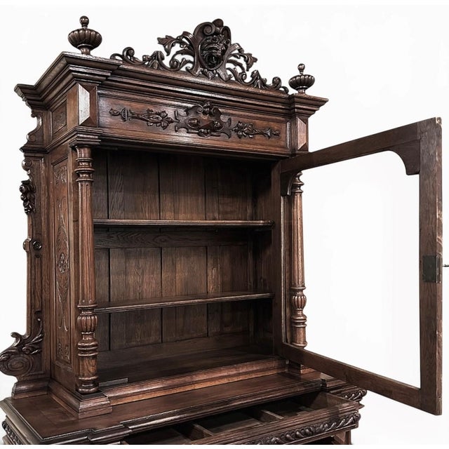 19th Century French Renaissance Revival Oak Bookcase ~ Bibliothèque With Beveled Glass For Sale - Image 10 of 16