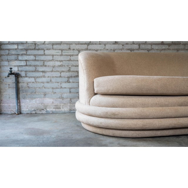 Mid-Century Modern 1990s Postmodern Custom Vladimir Kagan Style Designer Sofa For Sale - Image 3 of 18