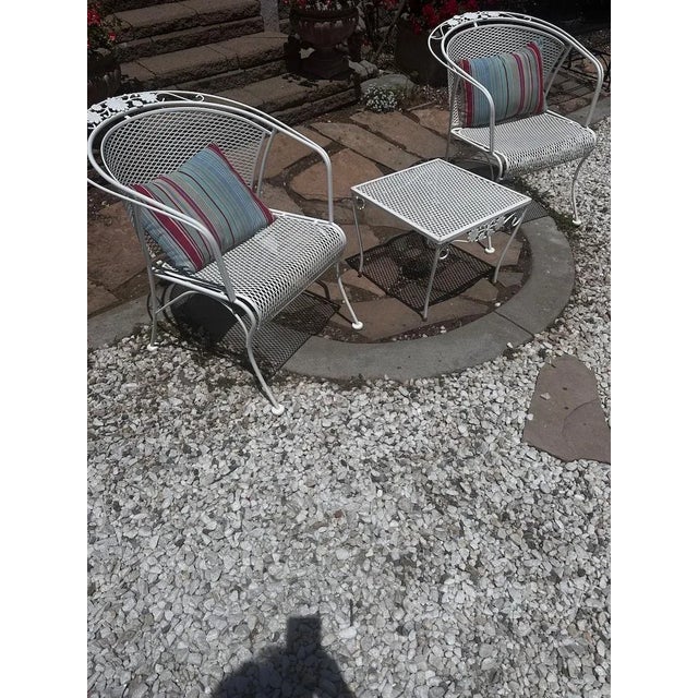 Mid-Century Modern 1960s Vintage Russell Woodard Patio Barrel Back Armchairs & Side Table, 3 Pieces For Sale - Image 3 of 10