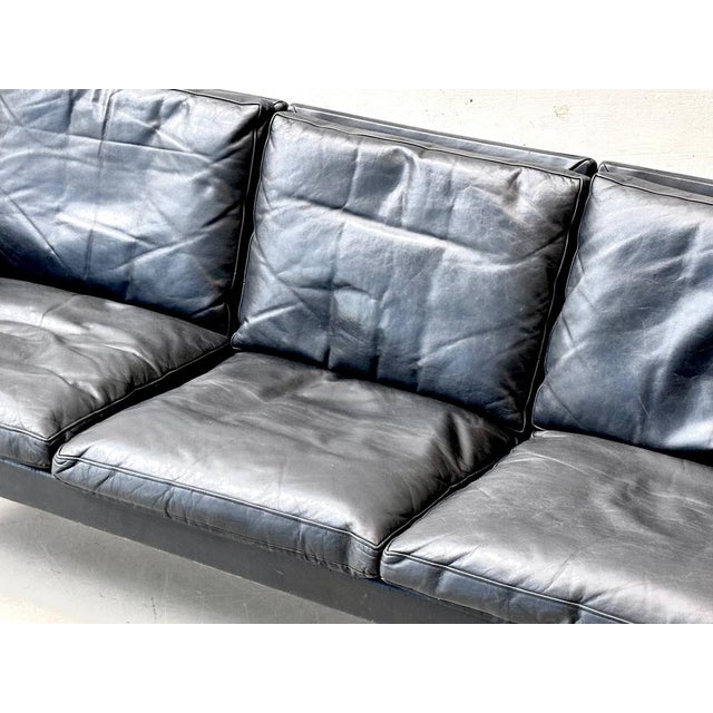Mid-Century Sofa in Rosewood and Black Cowhide Leather by Hans Olsen for Vatne Møbler For Sale - Image 12 of 18