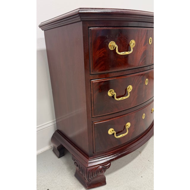 Brown Thomasville Mahogany Chippendale Three-Drawer Nightstands Bedside Chests - Pair For Sale - Image 8 of 15