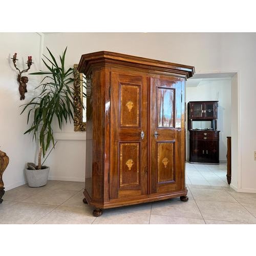 Baroque Baroque Hall Cabinet in Marquetry For Sale - Image 3 of 18