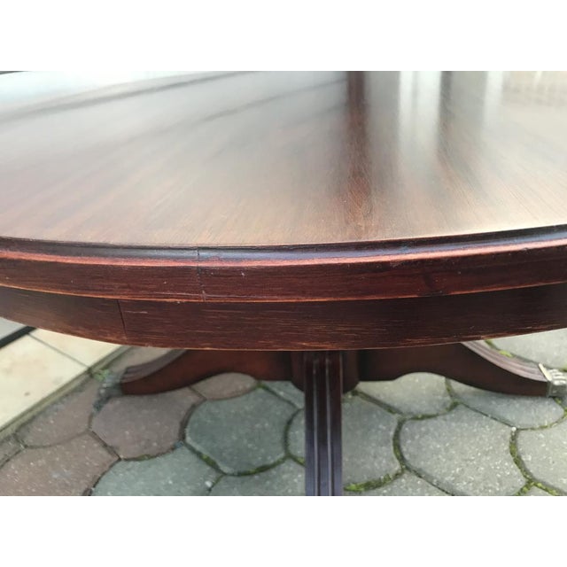 Large English Style Round Mahogany Coffee Table on One Leg with Brass Leg Ends, 1950s For Sale - Image 17 of 18