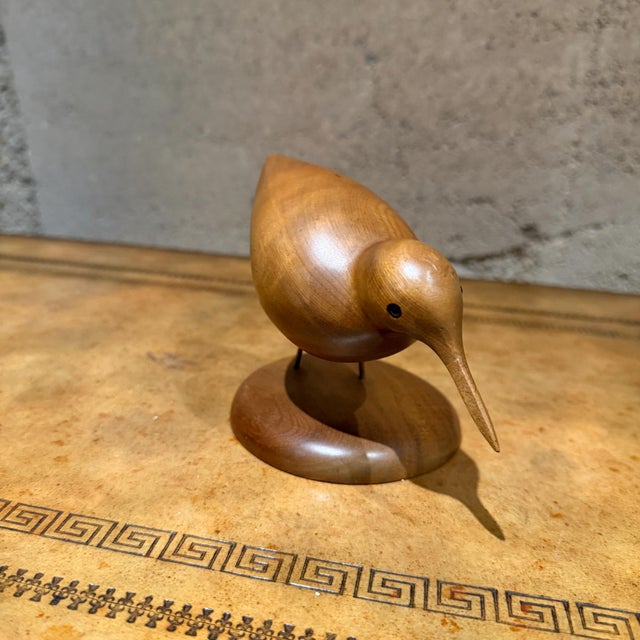 Mid-Century Modern Vintage Hand-Carved Wooden Shorebird Figurine Heritage Myrtlewood For Sale - Image 3 of 9