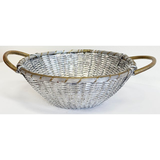 Hollywood Regency Vintage French Style Woven Silver Basket W/ Brass Handles For Sale - Image 3 of 10