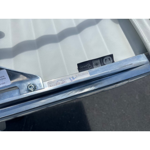 Herman Miller One Eames Aluminum Group Side Chair Vicenza Leather Cream Herman Miller 2015 For Sale - Image 4 of 11