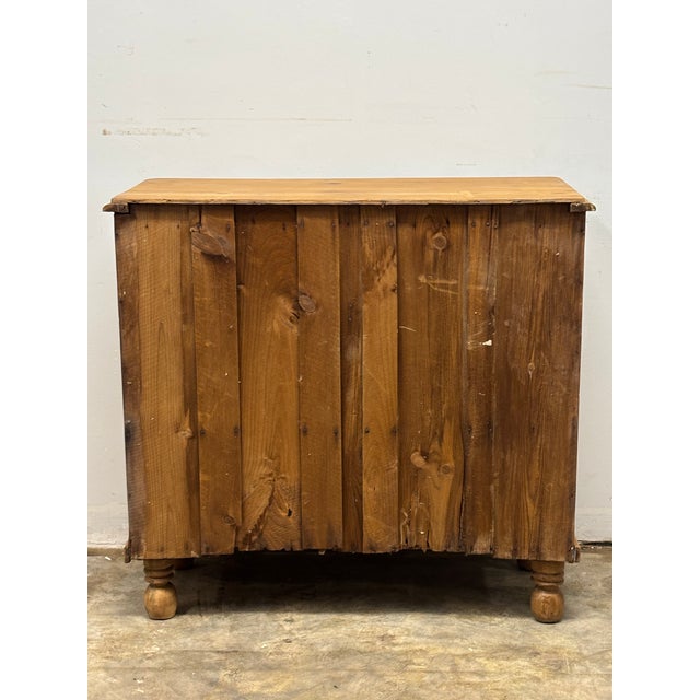 Wood 19th Century English Pine Chest of Drawers For Sale - Image 7 of 8