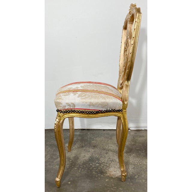 Early 20th Century Antique Venetian Style Giltwood Chair With Striped Upholstery For Sale - Image 5 of 9