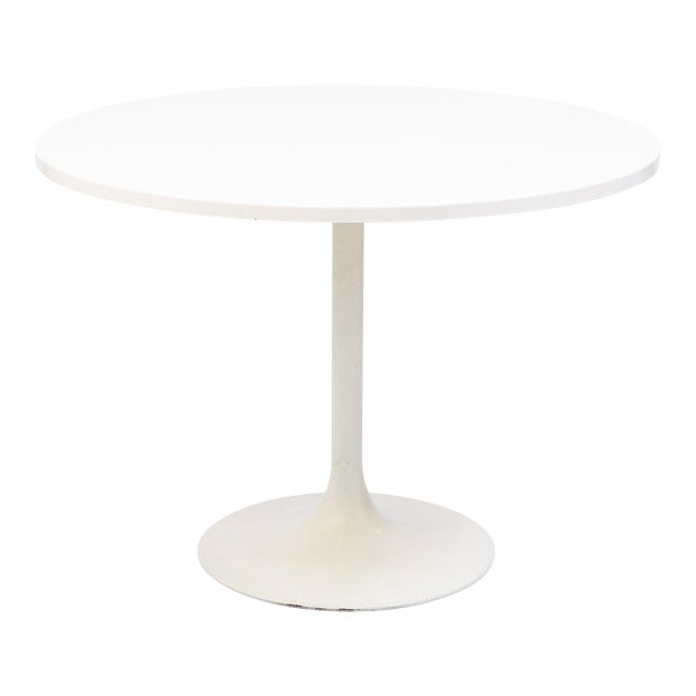 Vintage 1960s Borge Johansen White Tulip Style Round Dining Dinette Table For Sale