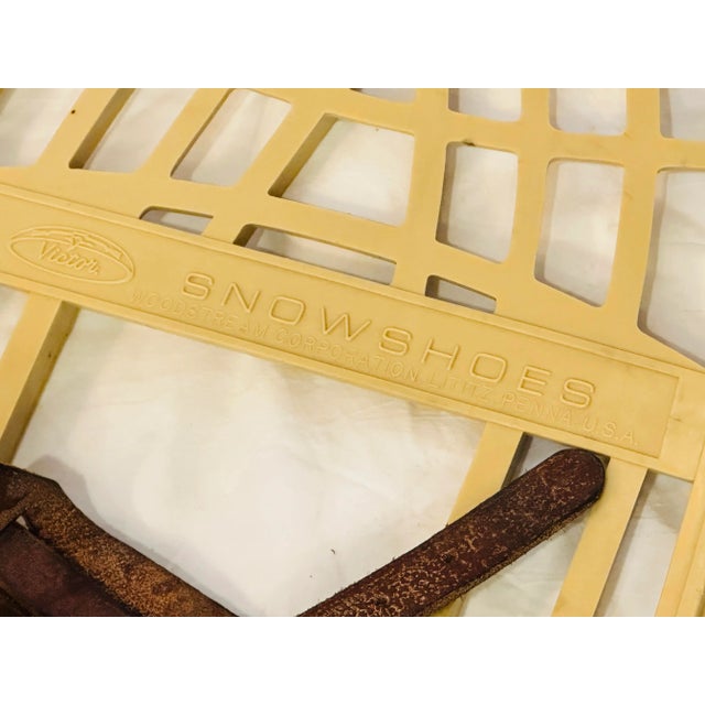 Victor Vintage Victor Snowshoes by Woodstream Corporation – 1960s-70s - 41” Model For Sale - Image 4 of 4