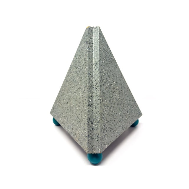 1980s Postmodern Triangular Mantel Clock With Splatter Finish For Sale - Image 4 of 7
