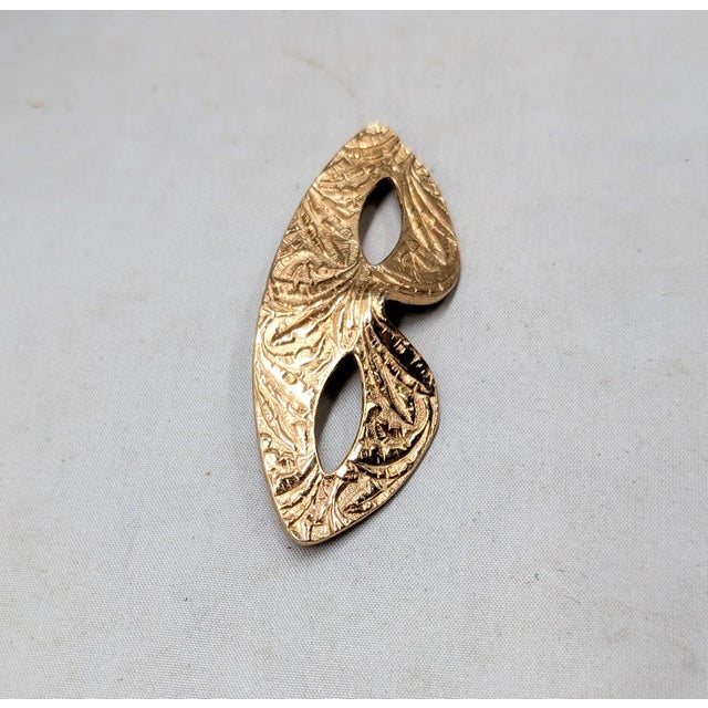 Vintage 1960s Signed Napier Goldtone Mask Brooch For Sale In Philadelphia - Image 6 of 6